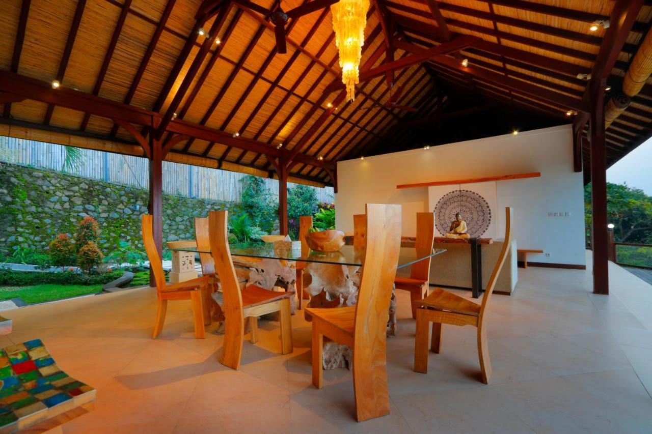 Villa Saraswati Lovina Екстериор снимка